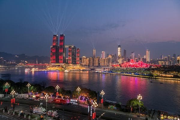 多家外媒聚焦春节全球“圈粉” 外国游客“涌入”中国