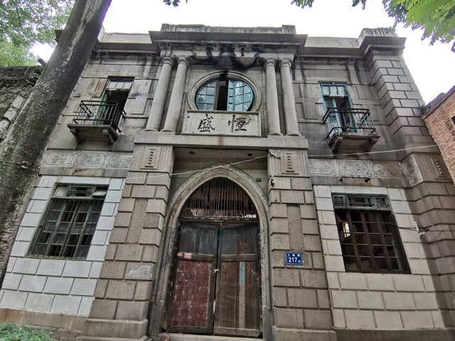 福州为什么是榕城：一段关于绿意盎然、历史与未来的奇妙旅程