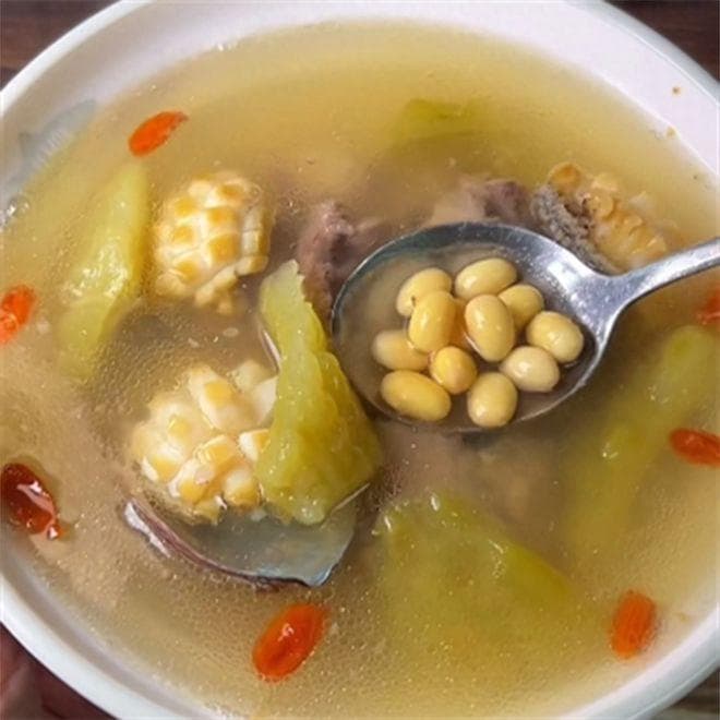 鲍鱼苦瓜汤怎么煲：清热养生佳品，家常鲍鱼苦瓜汤的制作分享