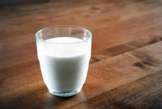 牛奶保质期一般是多久？从鲜奶到奶粉，一文读懂！