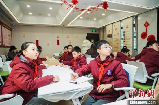 上海专家与学校多元探索 让中医药文化浸润儿童青少年