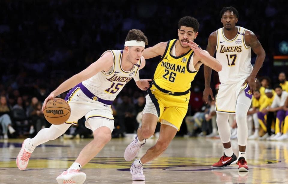 NBA常规赛：湖人胜步行者迎5连胜升第4 詹东缺席里夫斯轰45+7+7