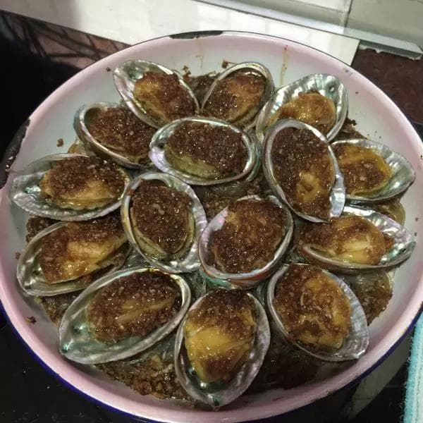 蒜蓉粉丝蒸鲍鱼的做法详解