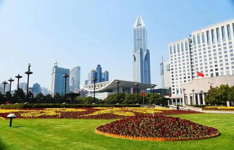 上海人民广场：上海的心脏地带