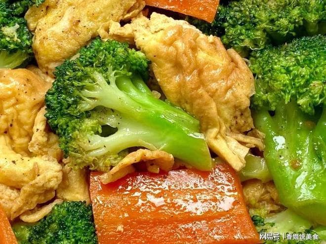 八道适合春季食用的清淡菜品，口味清淡老少皆宜，好吃不上火