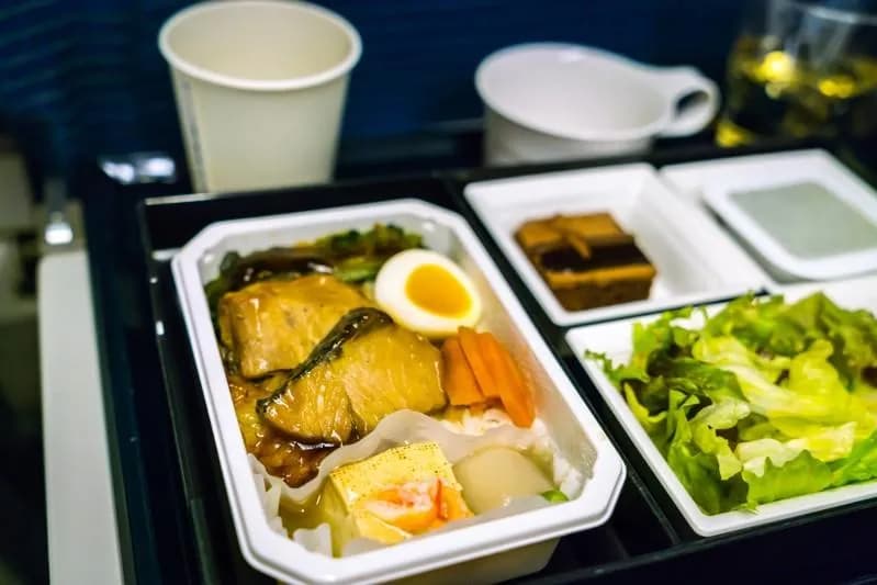 飞机上用餐 注意4点保安全