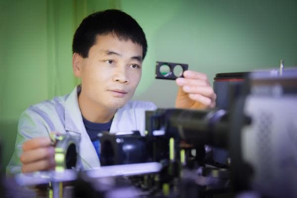纪伟：追求显微镜的“微”之极限