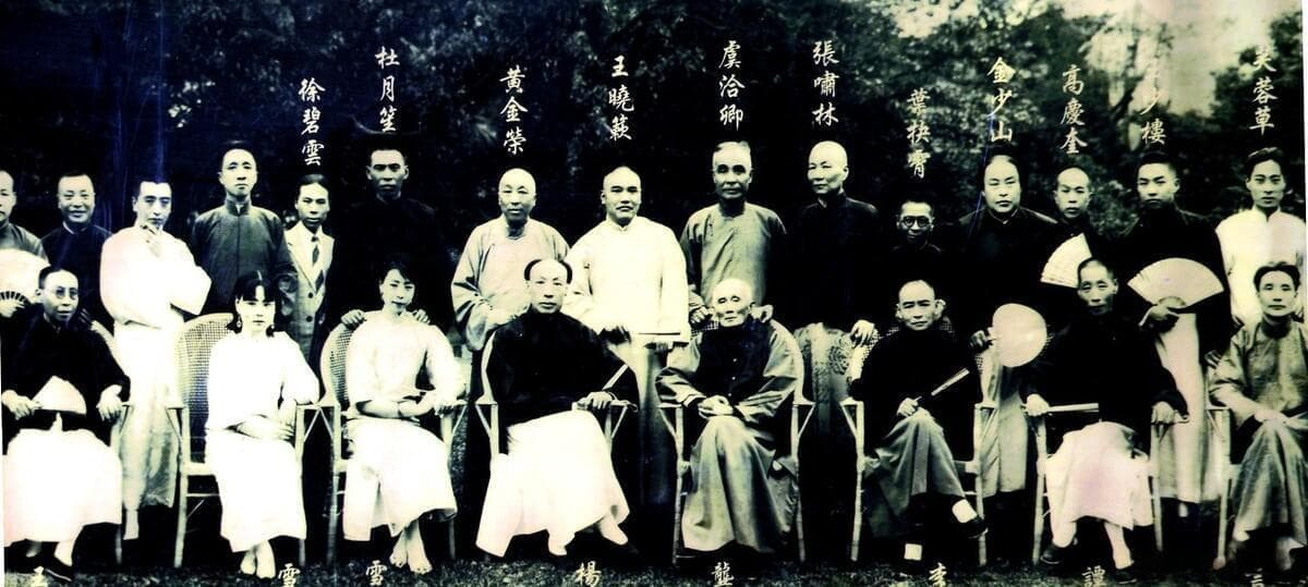 手眼直通军政商，登上《上海名人录》，大流氓杜月笙如何洗白的？