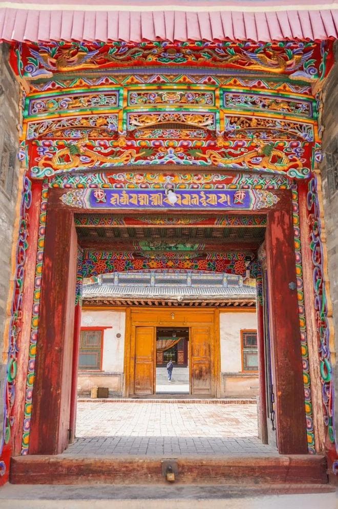 青海塔尔寺旅行全指南