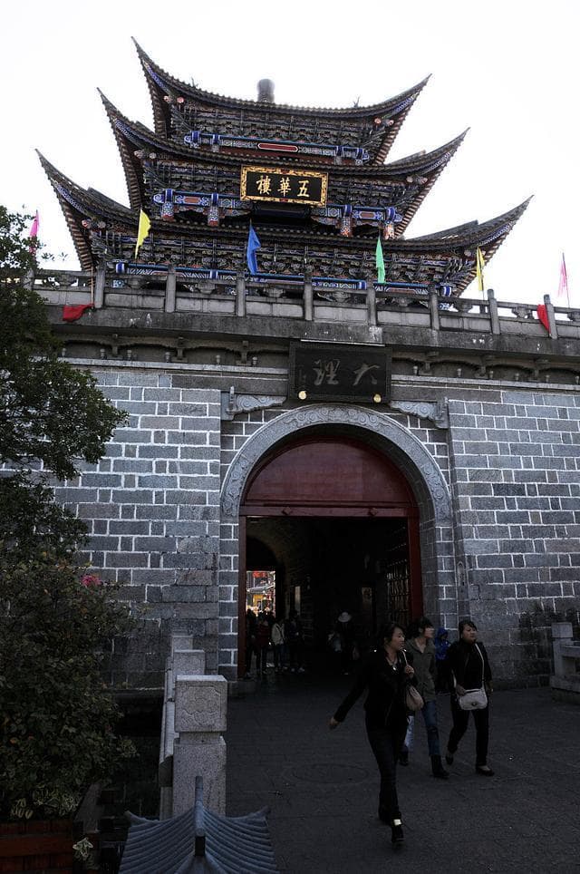 邂逅大理古城：一场时光之旅，带你穿越历史的尘埃！