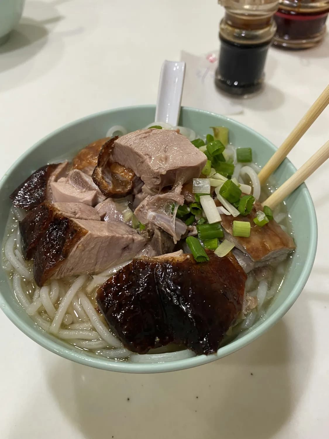 温州必打卡：守英猪脏粉、大王灯盏糕、长人馄饨铺