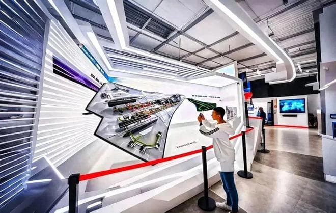 成飞六代机采用全电架构：西方专家终于明白中国航空工业的超前布局