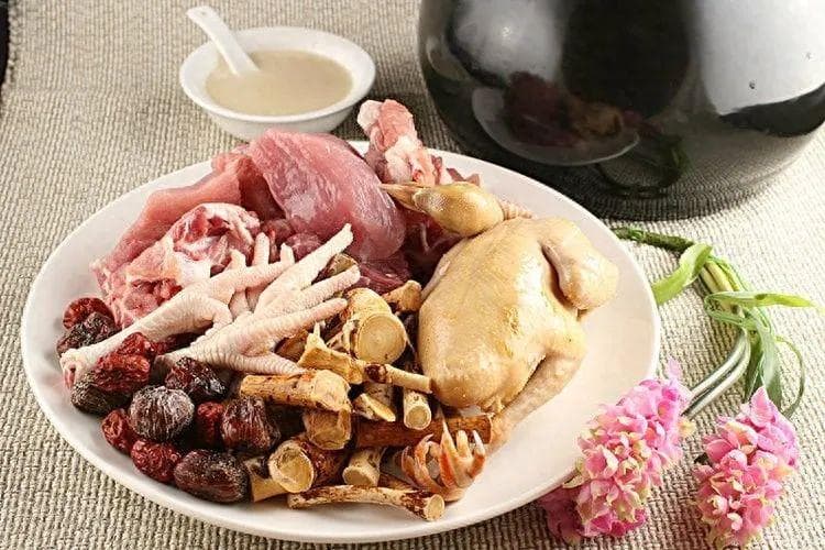 得了癌症，不能吃鸽子肉？提醒：5种“发物”确实要少吃