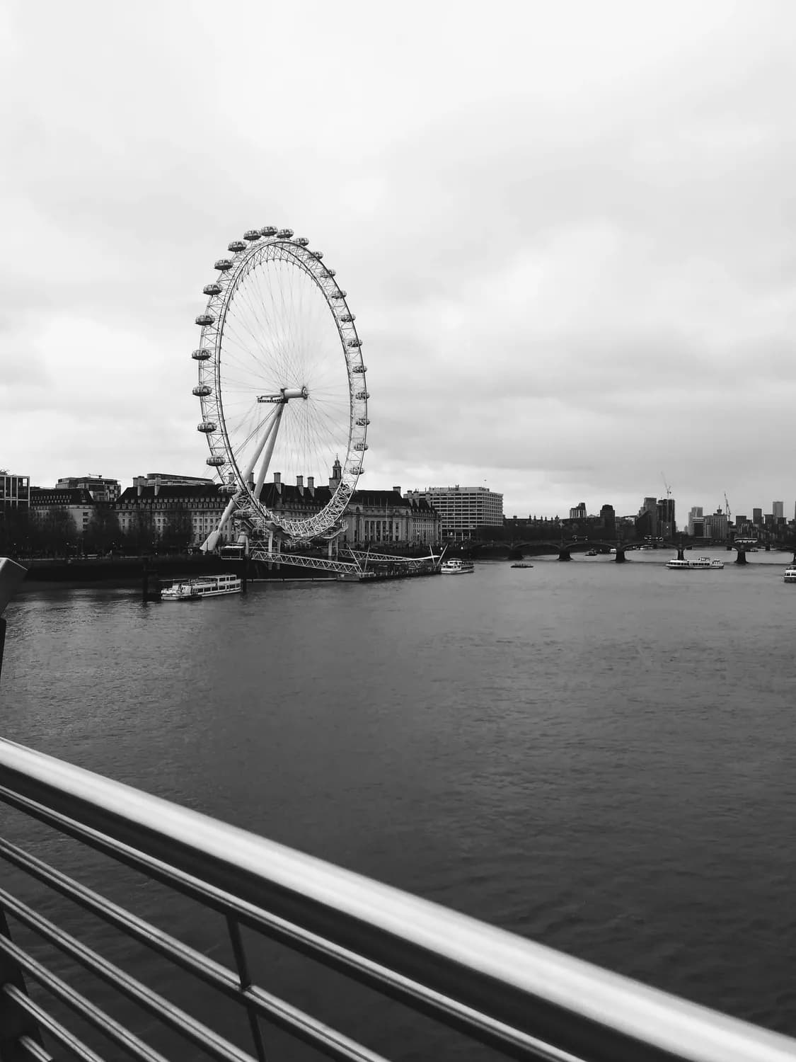 英国必游四地：伦敦地标、苏格兰古堡、湖区风光全攻略