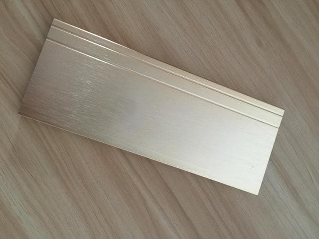 踢脚线是选铝合金还是不锈钢的好？师傅分析的这么详细，终于懂了