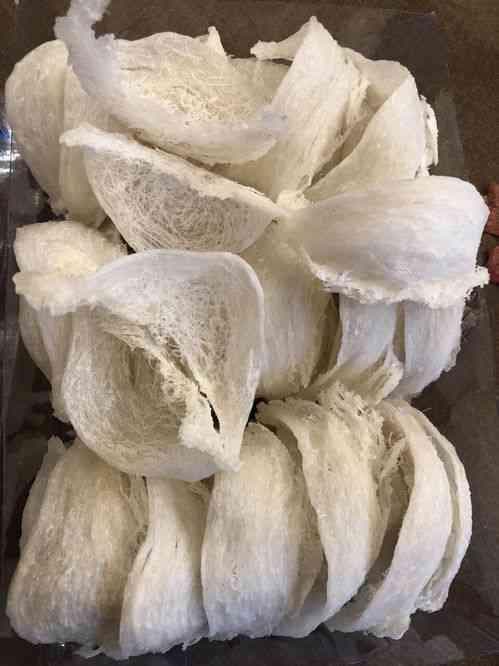 如何挑选优质原料制作营养丰富的燕窝佳肴