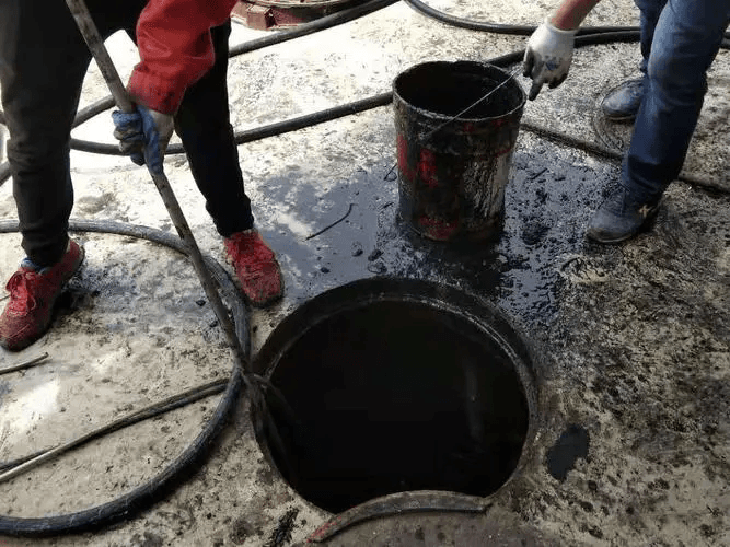 成都清掏污水井：工作流程与安全注意事项