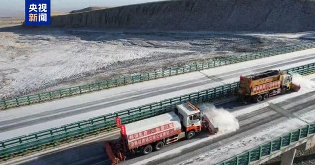 受降雪结冰影响 甘肃两条高速公路临时管制