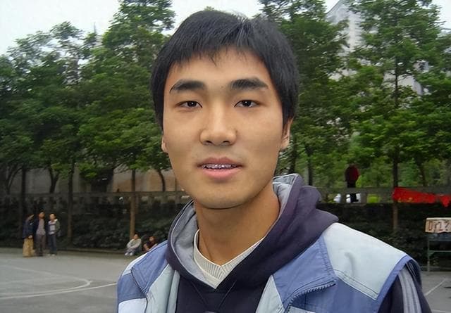 孙俪资助4年的“白眼狼”向海清，写千字长文恩将仇报：她太抠了