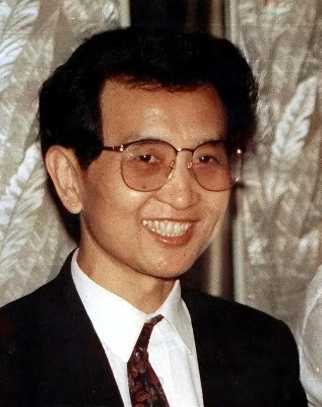 “气功大师”严新：意念拦截导弹,去清华当教授,何以“见光死”？