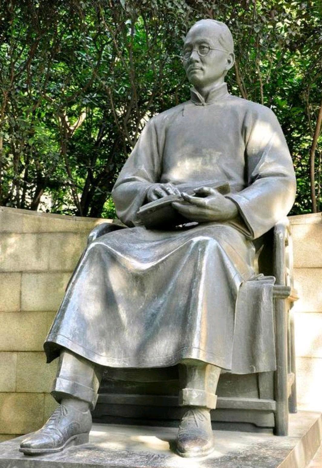 蔡元培：现代中国教育的先驱与思想家