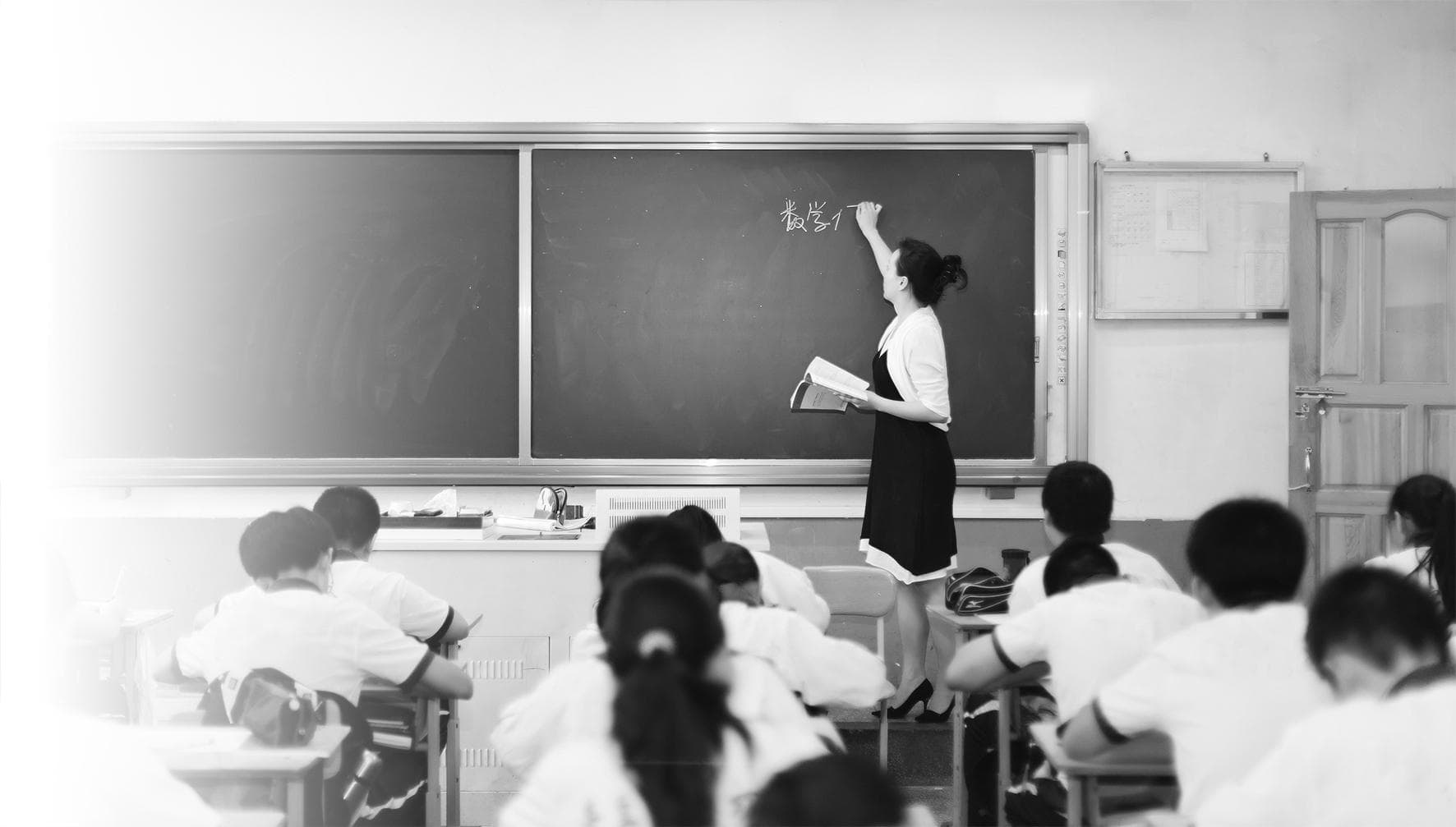 湖南一小学新举措引热议 业内人士：养成健康作息是关键