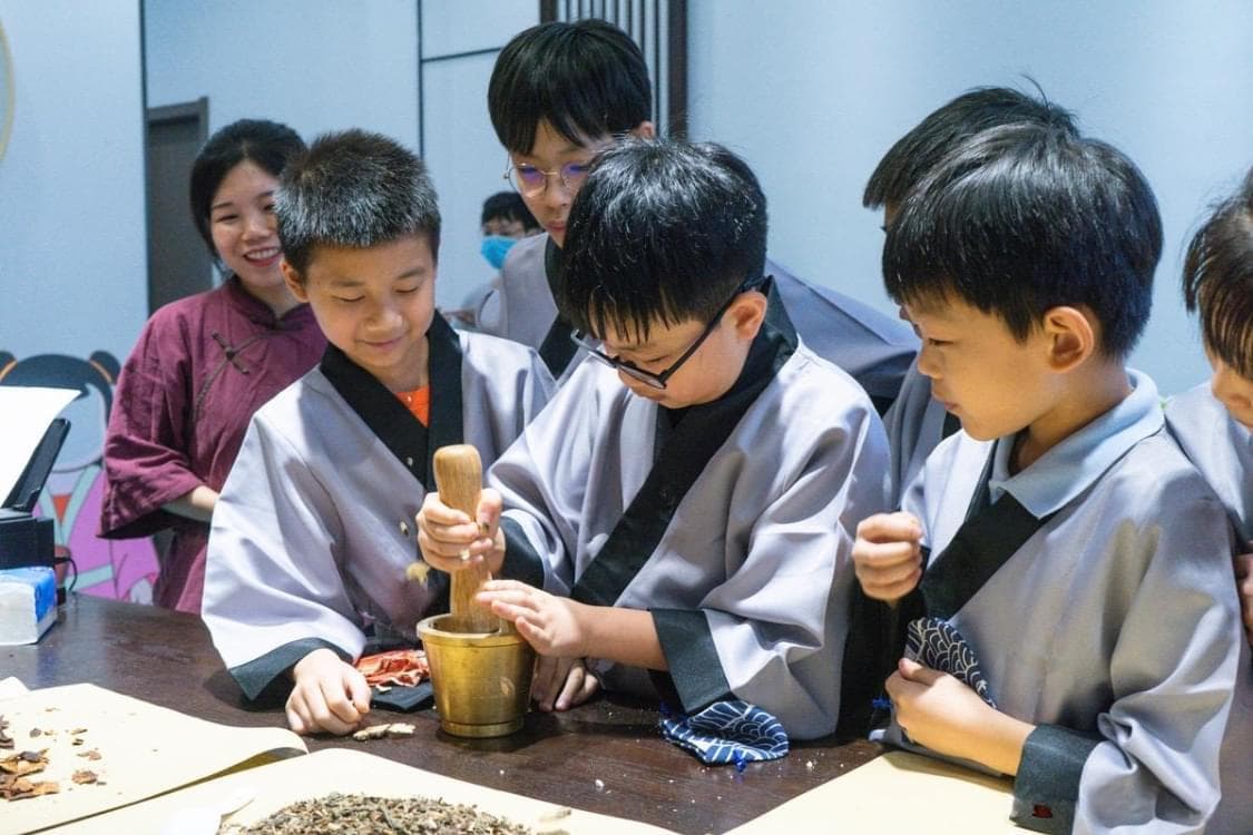 中域教育：中医文化与现代医学的融合共生
