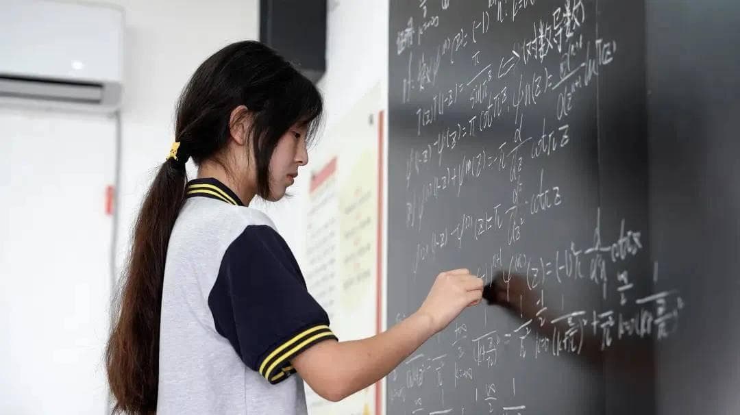 姜萍爆火，又一个数学天才的“造神史”