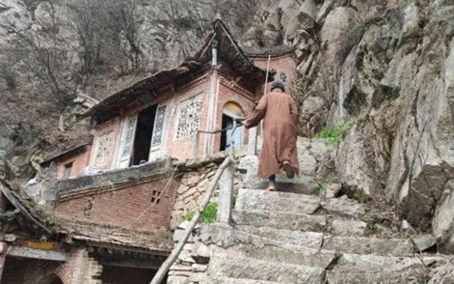上万人“隐居”终南山，真的是远离世俗？当地村民却直摇头