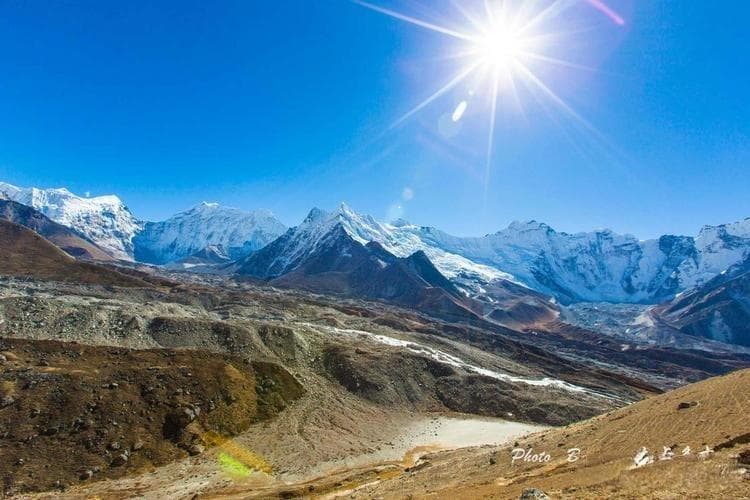 虚拟现实中的捏脸功能及其用户体验研究