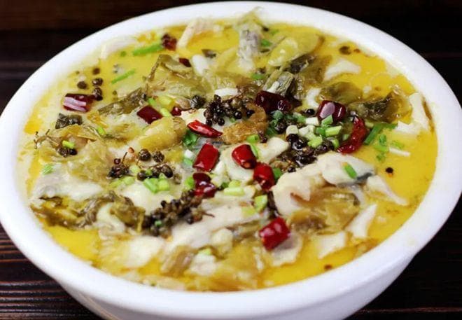做酸菜鱼，牢牢记住4个窍门，鱼片嫩滑不碎，汤鲜味浓，超级下饭