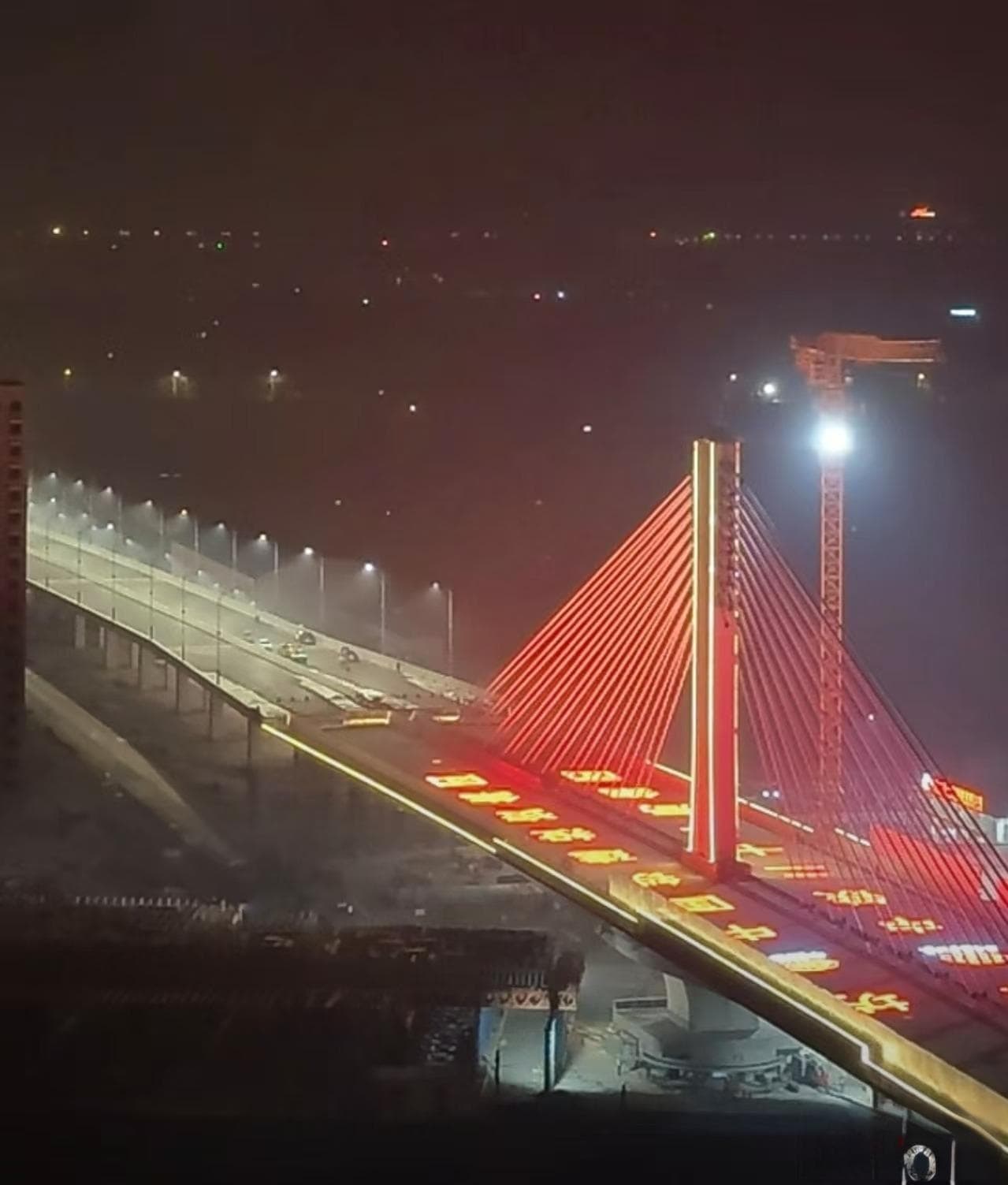 全国最重！潍坊清平路跨铁路立交桥成功转体