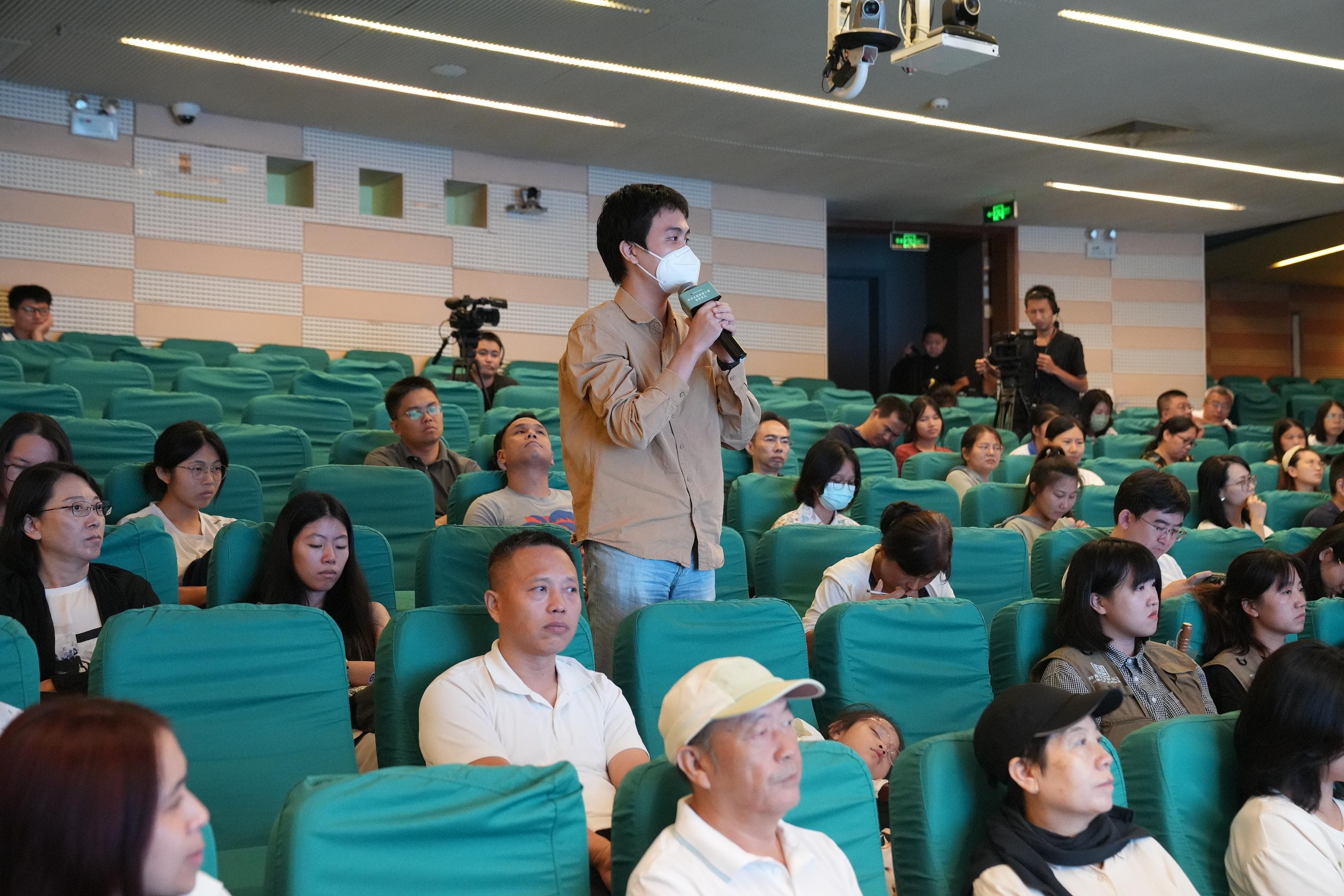 二里头遗址发现多网格式布局，专家：开启中国王朝文明