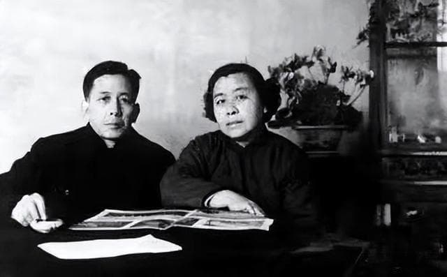 丁玲与陈明：跨越44年的爱情传奇