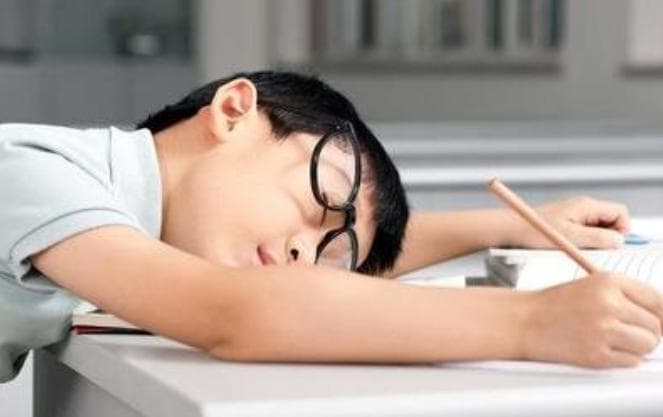 中考前百天，初三生应该睡多久？家长应该怎么做？