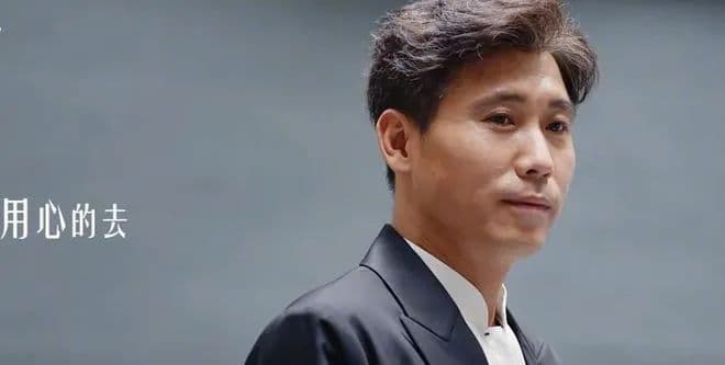 《人民警察》里又见“坏人”李乃文：没演过男主，演坏人有松弛感