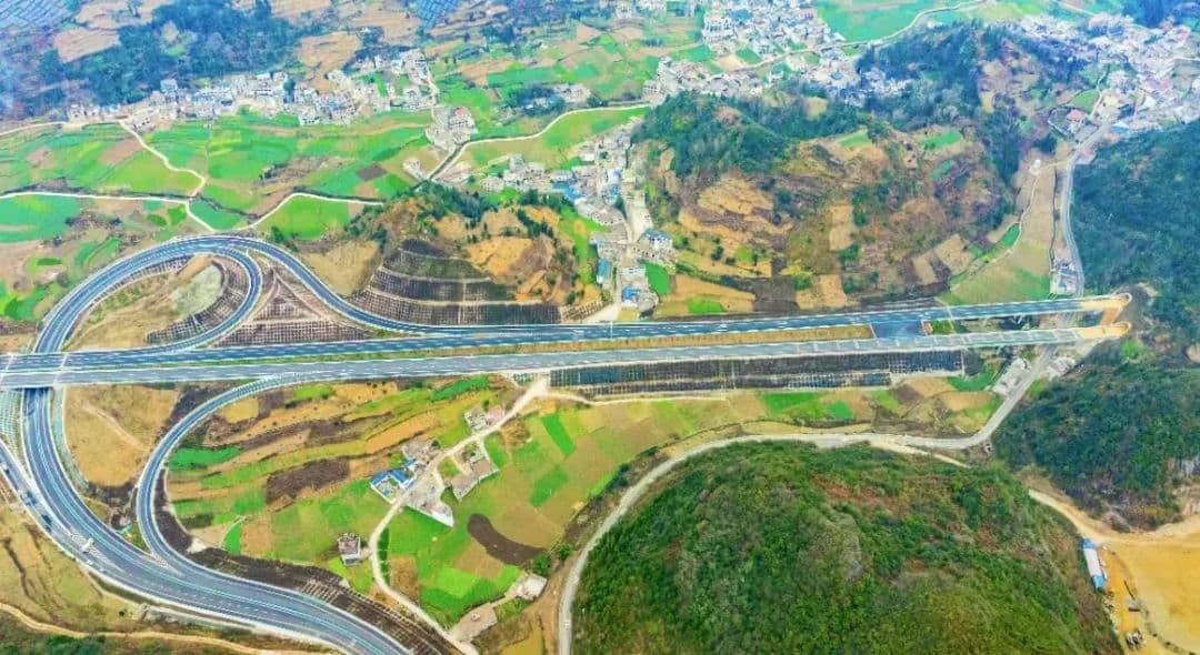 九层之台 起于垒土——贵州加快构建现代化的基础设施体系