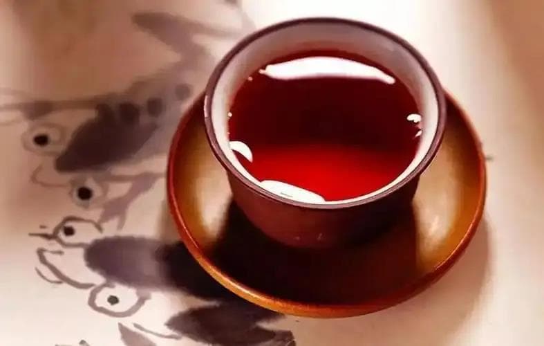浓茶是肾衰竭的“加速器”？医生：若想肾脏健康，这几物一定注意