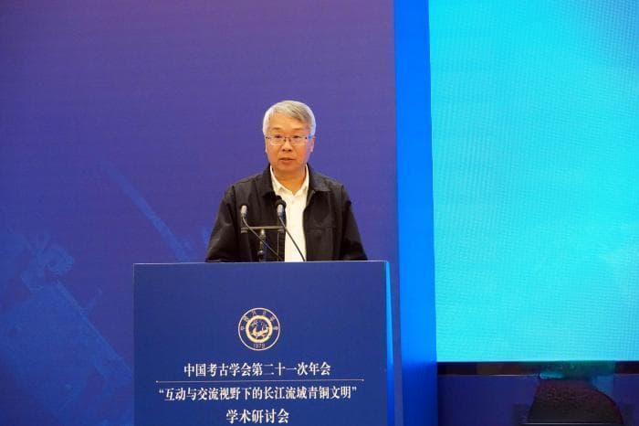 陈星灿：中国青铜时代文化主体由长江与黄河流域青铜文明共同建构