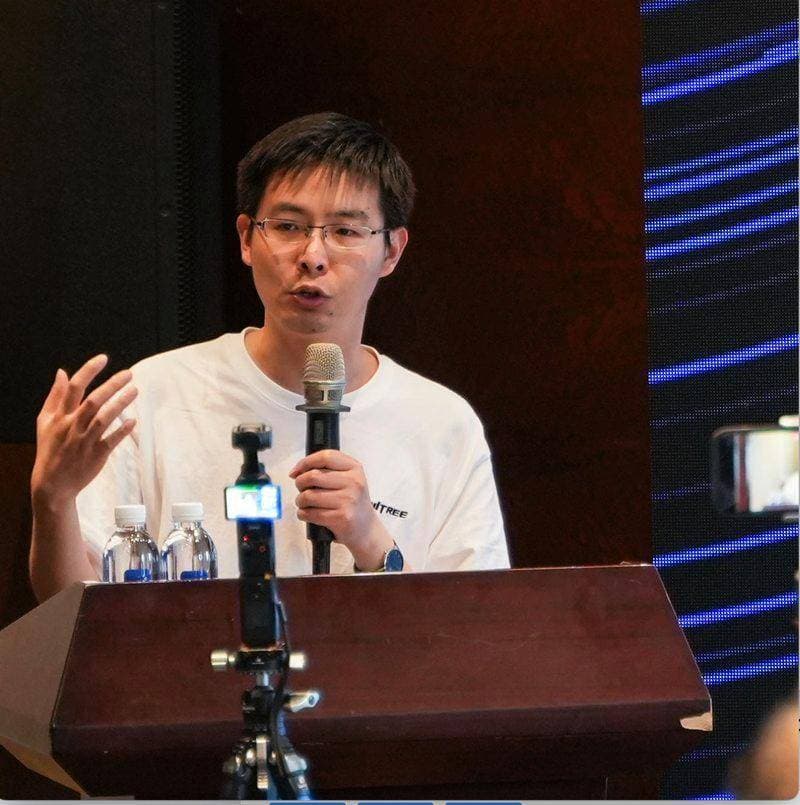 宇树CEO王兴兴：曾被老师羞辱，英语28分遭浙大抛弃，却征服马斯克