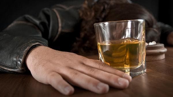 男性喝酒的十大危害