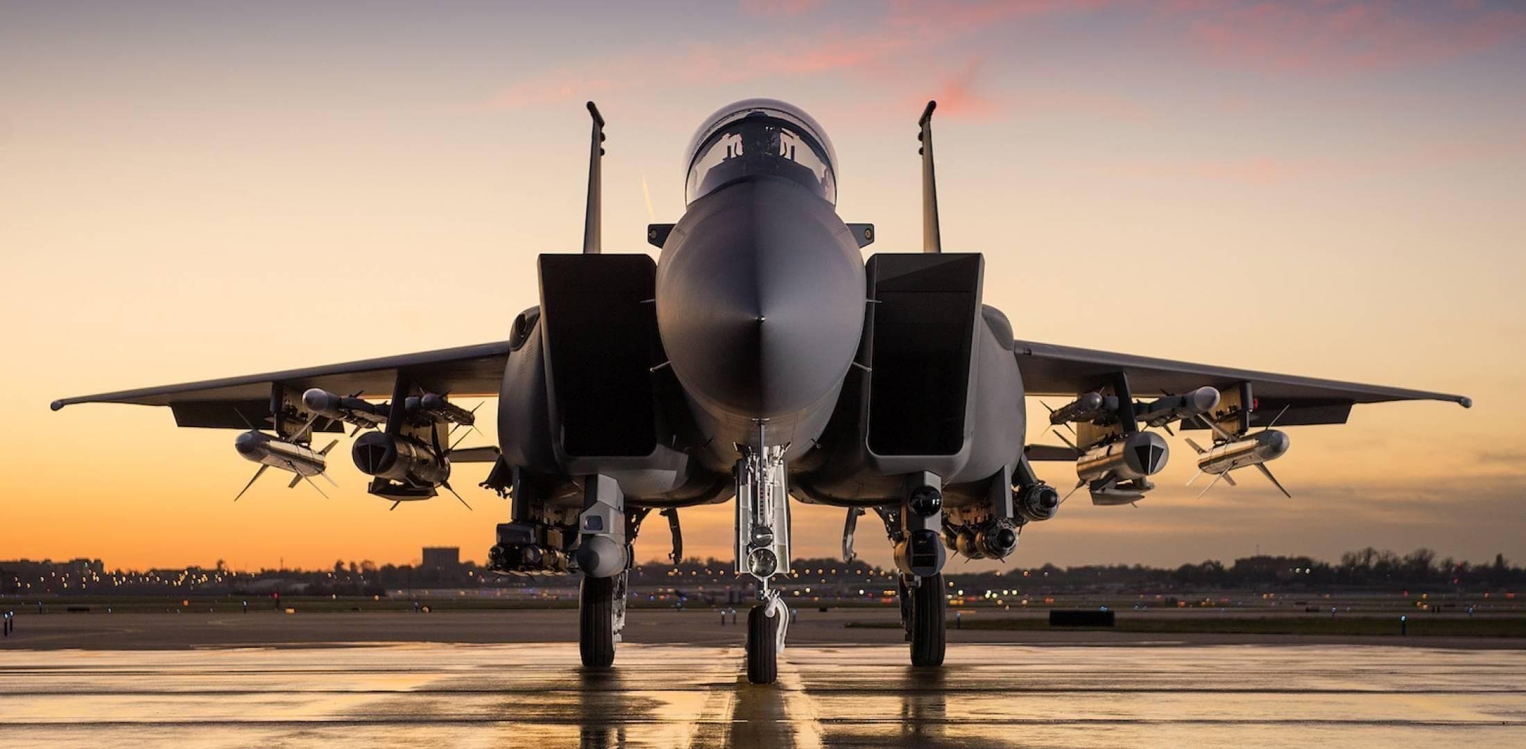 中美战机对决：F15EX与J16到底谁更胜一筹呢