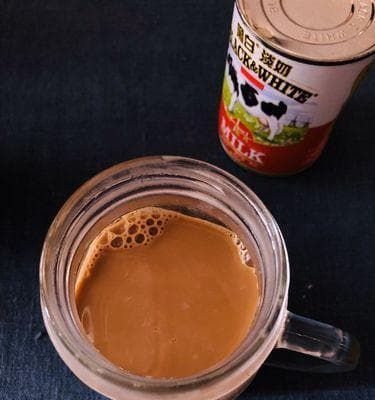 丝袜奶茶港式制作教程：纯手工打造奶香味浓的饮品
