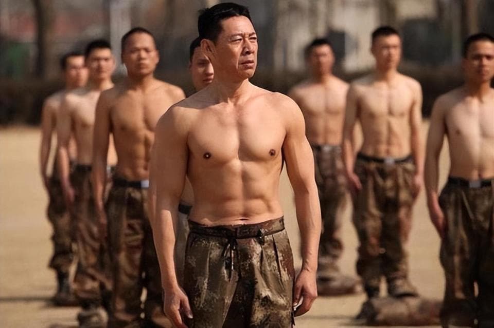不发福、不油腻、颜值身材都在线的8位中年内地男星，真叔圈楷模