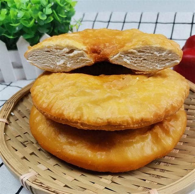 寻味西北美食：老味道新发现！甘肃老式油饼，香飘四海等你来尝！