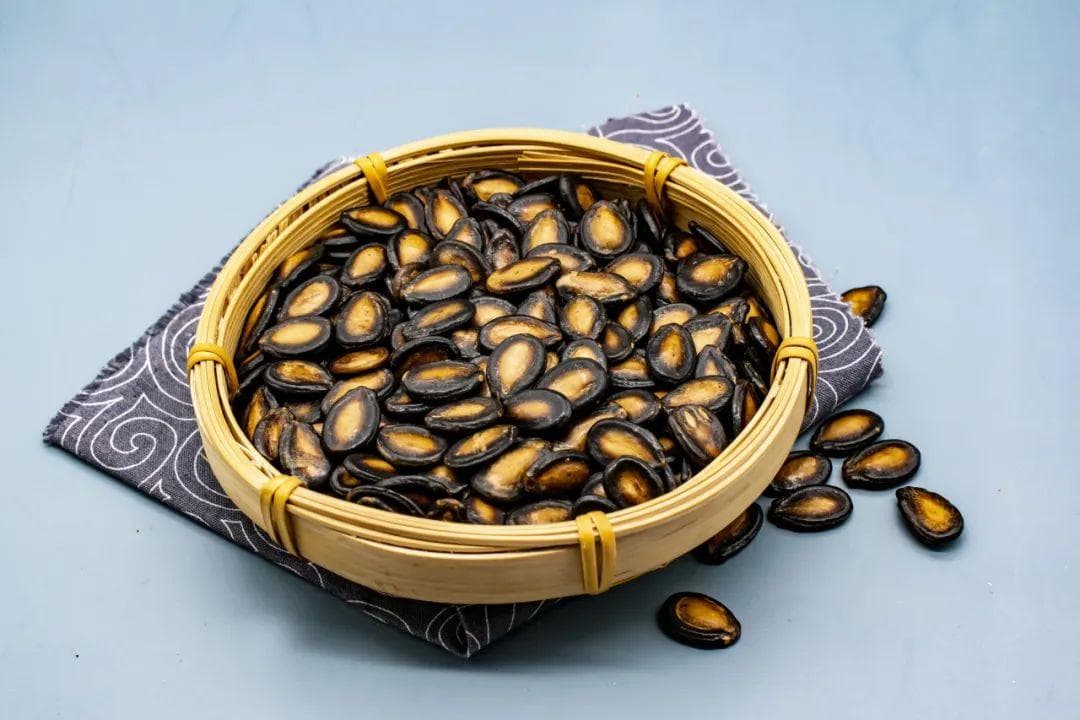 有毒还致癌！吃到这种瓜子要马上吐出来！