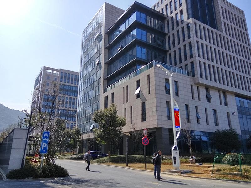 智慧路灯革新：提升城市亮度，节能环保