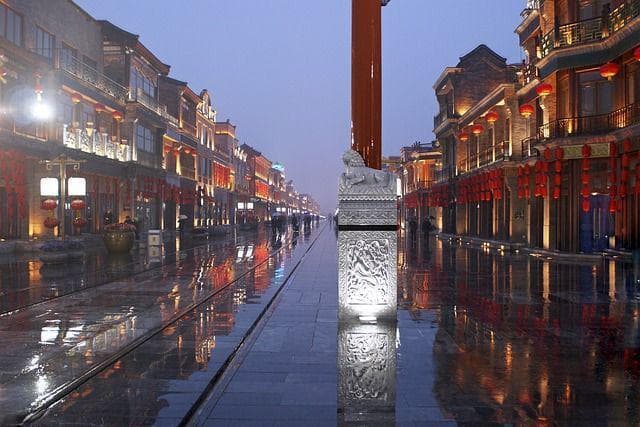 北京三里屯：历史与现代交织的繁华之地