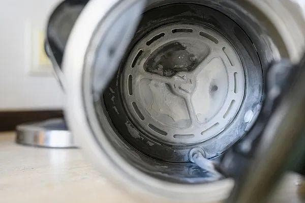 自来水水垢与肾结石的关系：一场科学的澄清