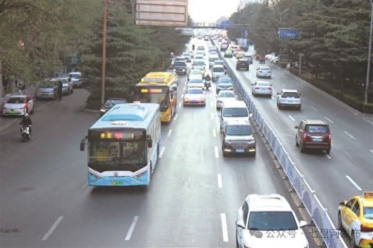 兰州开通23条公交线路，涉及11个小区、16所学校、4个园区、3所医院、6个商圈